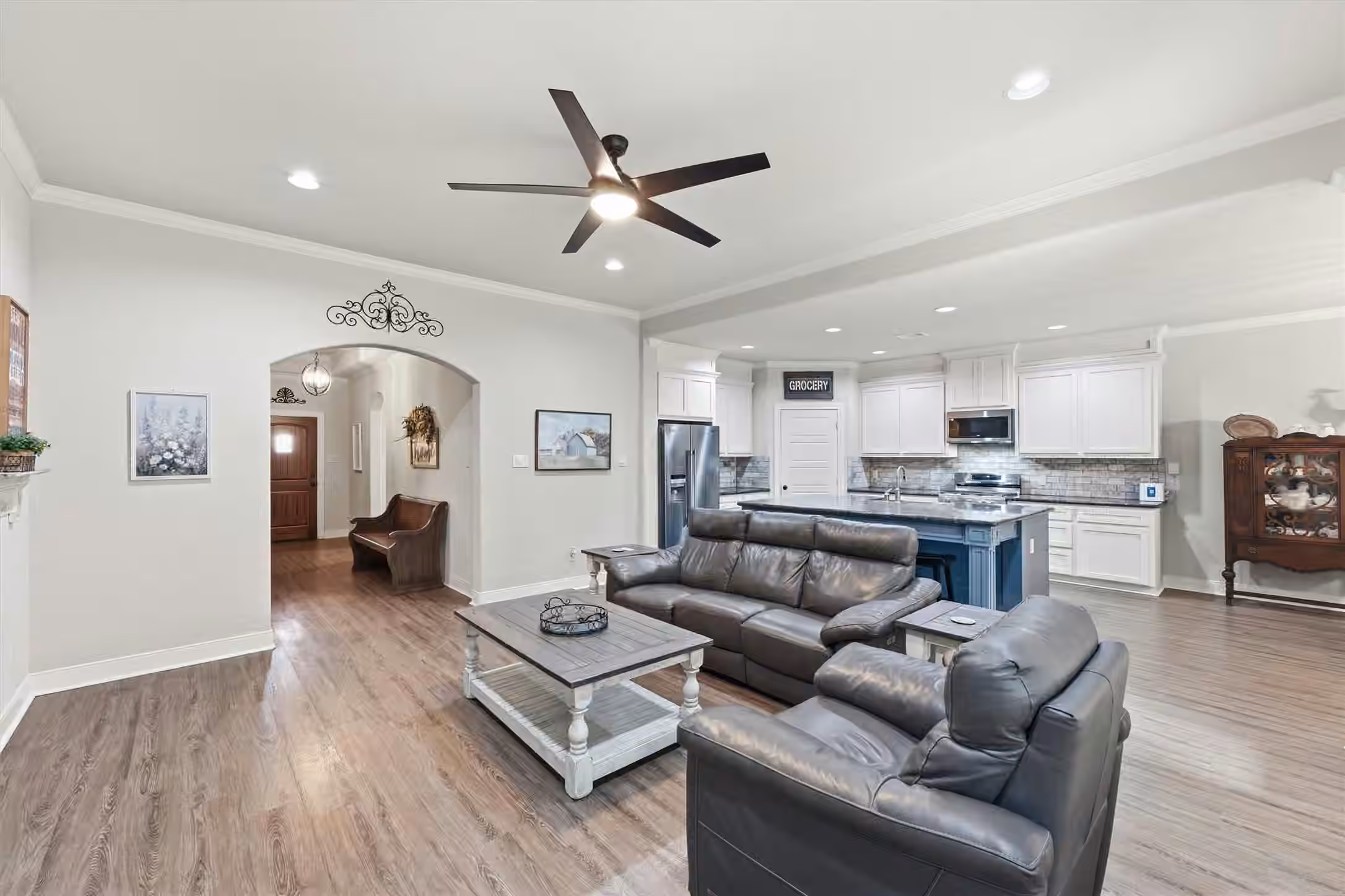 Photo 7 of 4510 Ireland Lane, Pasadena, TX