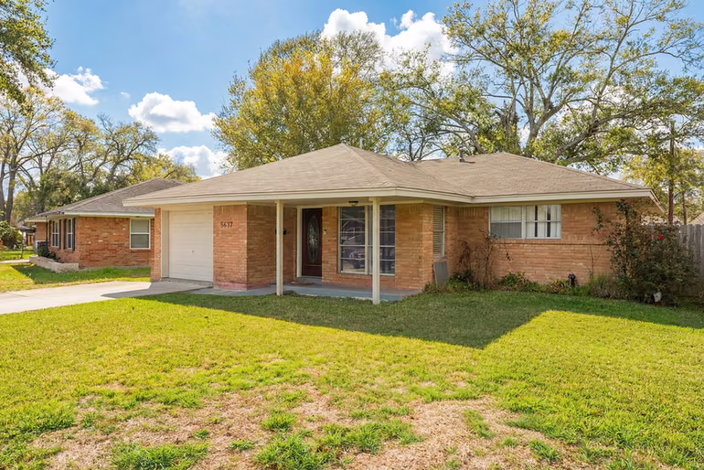 Photo of 5637 Wood Creek Way, Houston, TX