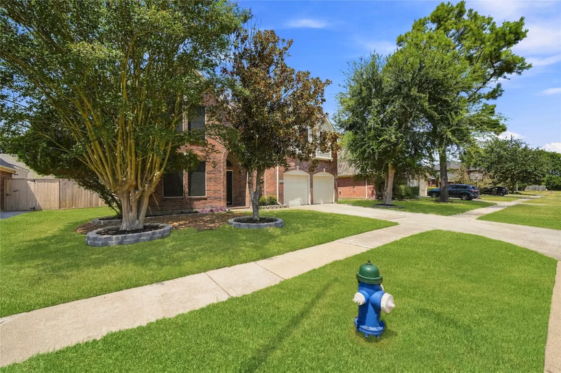 Photo 2 of 10827 Oak Acres Drive, Houston, TX