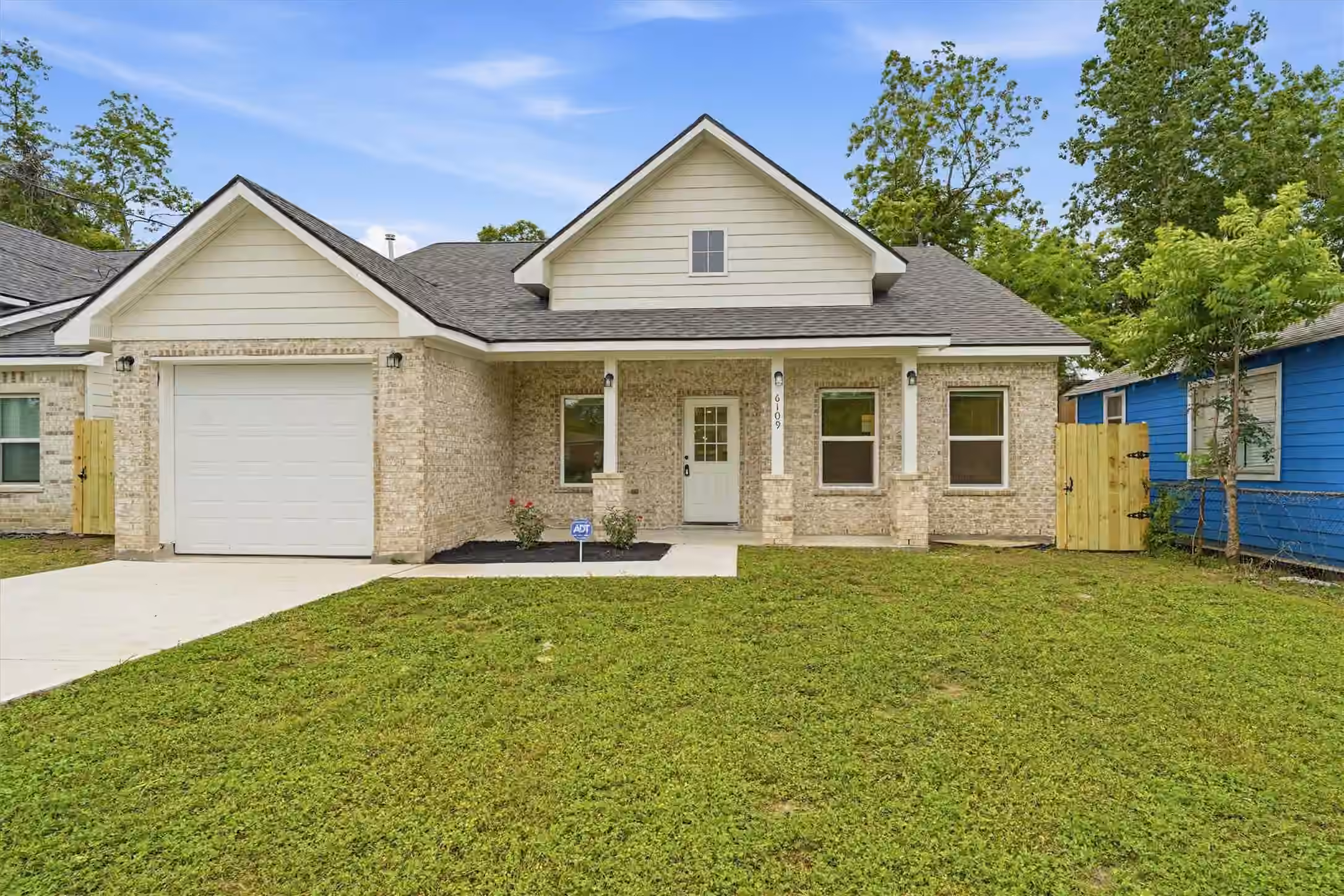 Photo of 6109 Woodrow Street, Texas City, TX