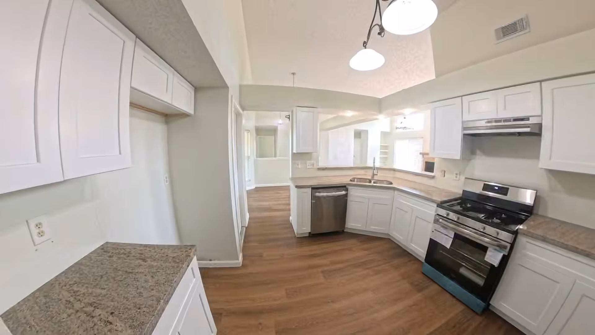 Photo 7 of 1002 Glen Valley Drive, Humble, TX