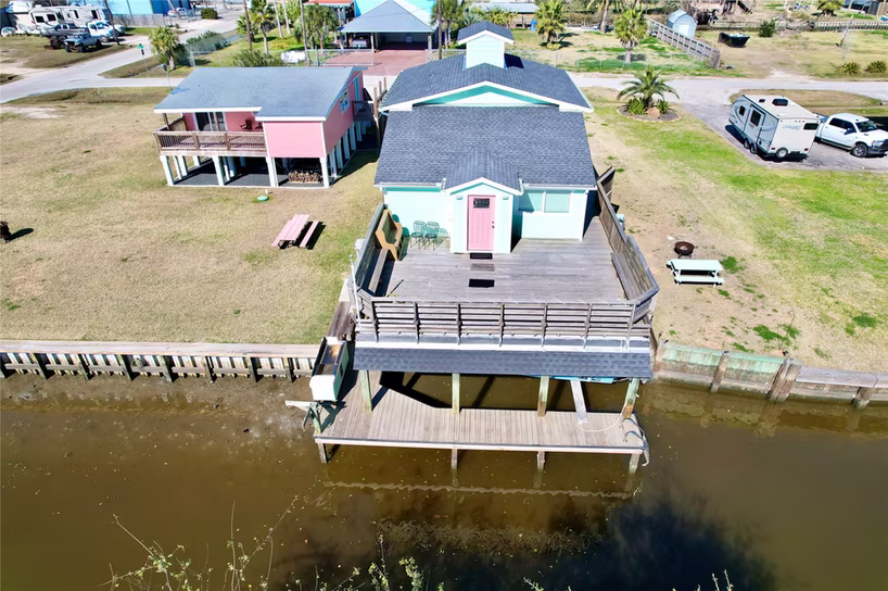 Photo of 1104 MAYES, Crystal Beach, TX