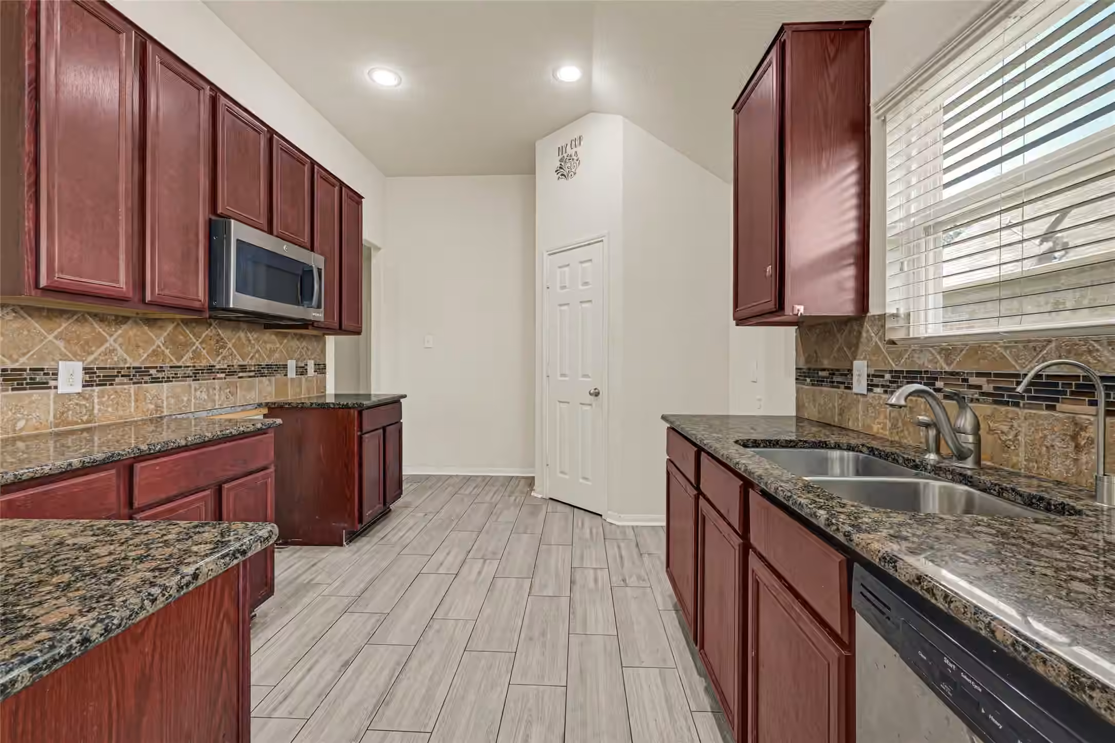 Photo 6 of 14418 Darrah Drive, Houston, TX