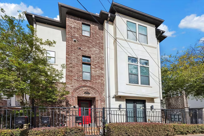 Photo of 5820 Darling Street, Houston, TX 77007