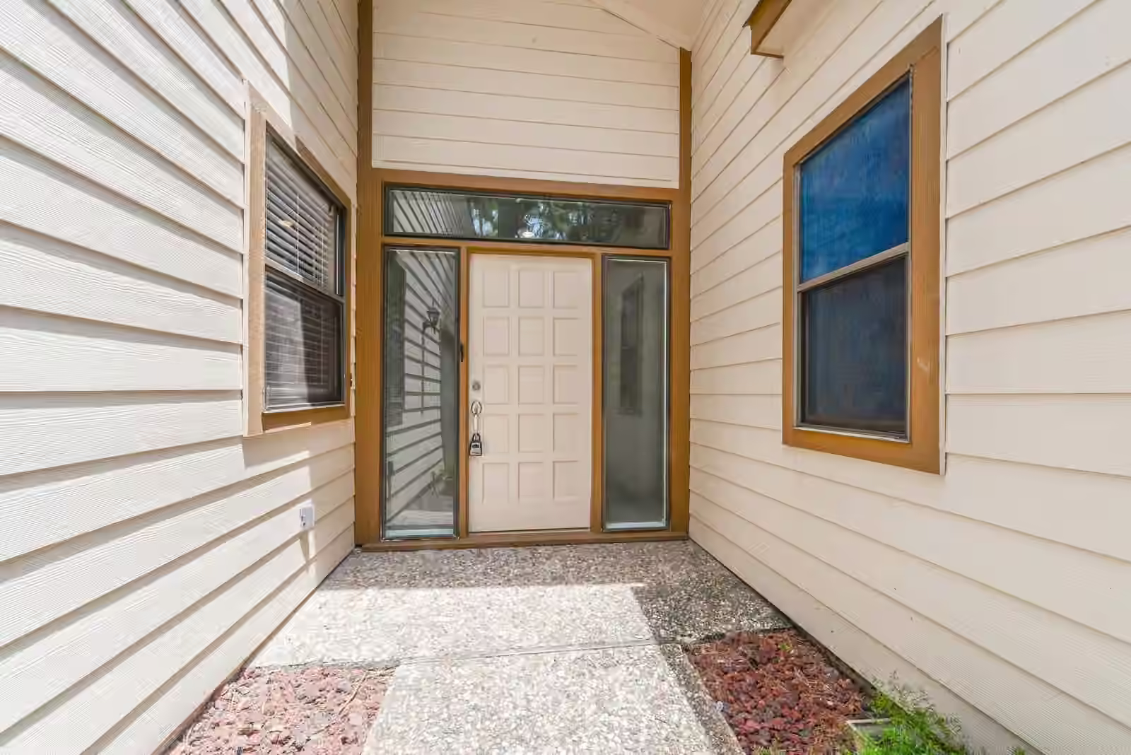 Photo 3 of 3131 Royal Crescent Drive, Houston, TX