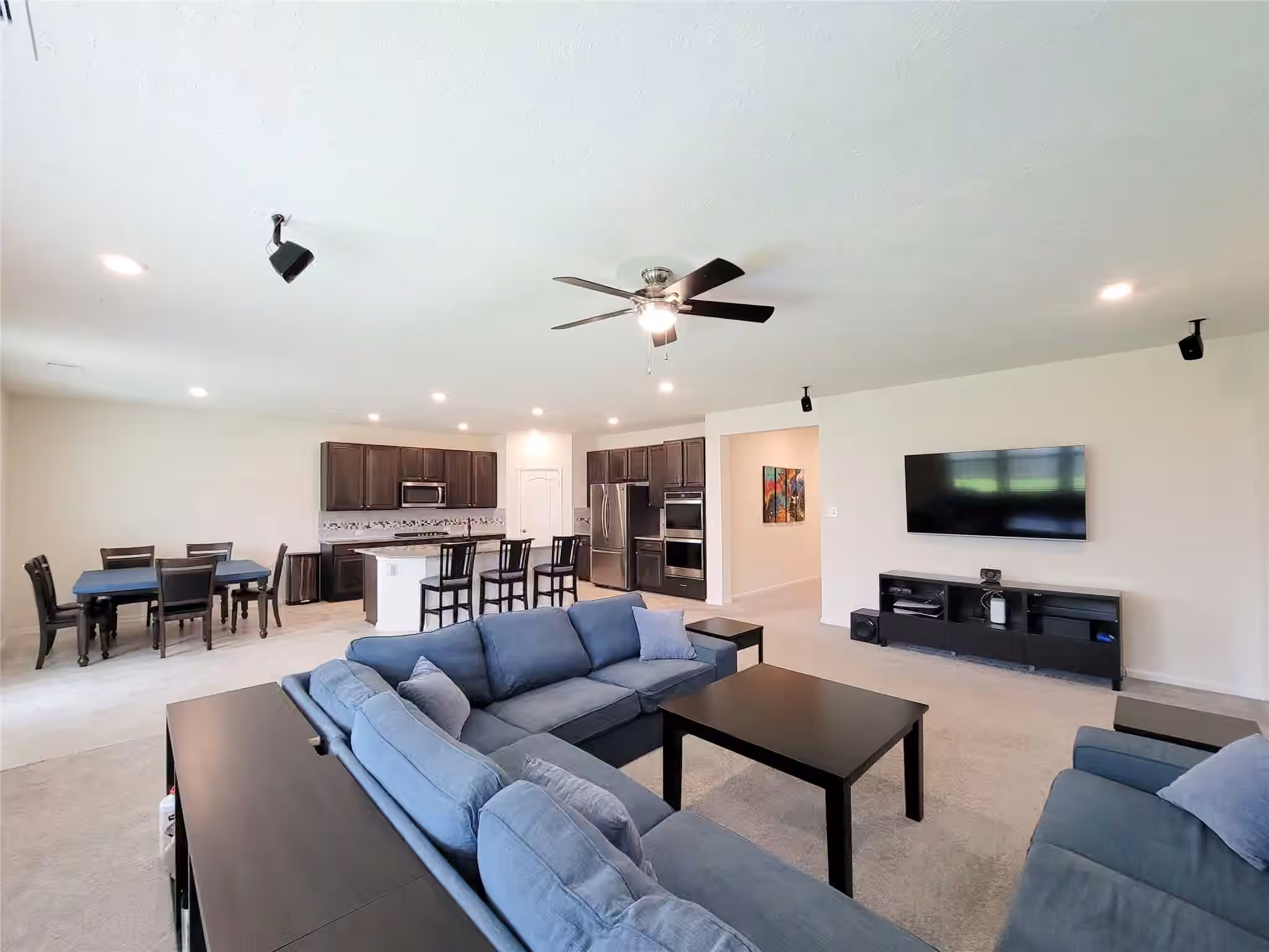 Photo 3 of 3802 Belmore Lane, Pearland, TX