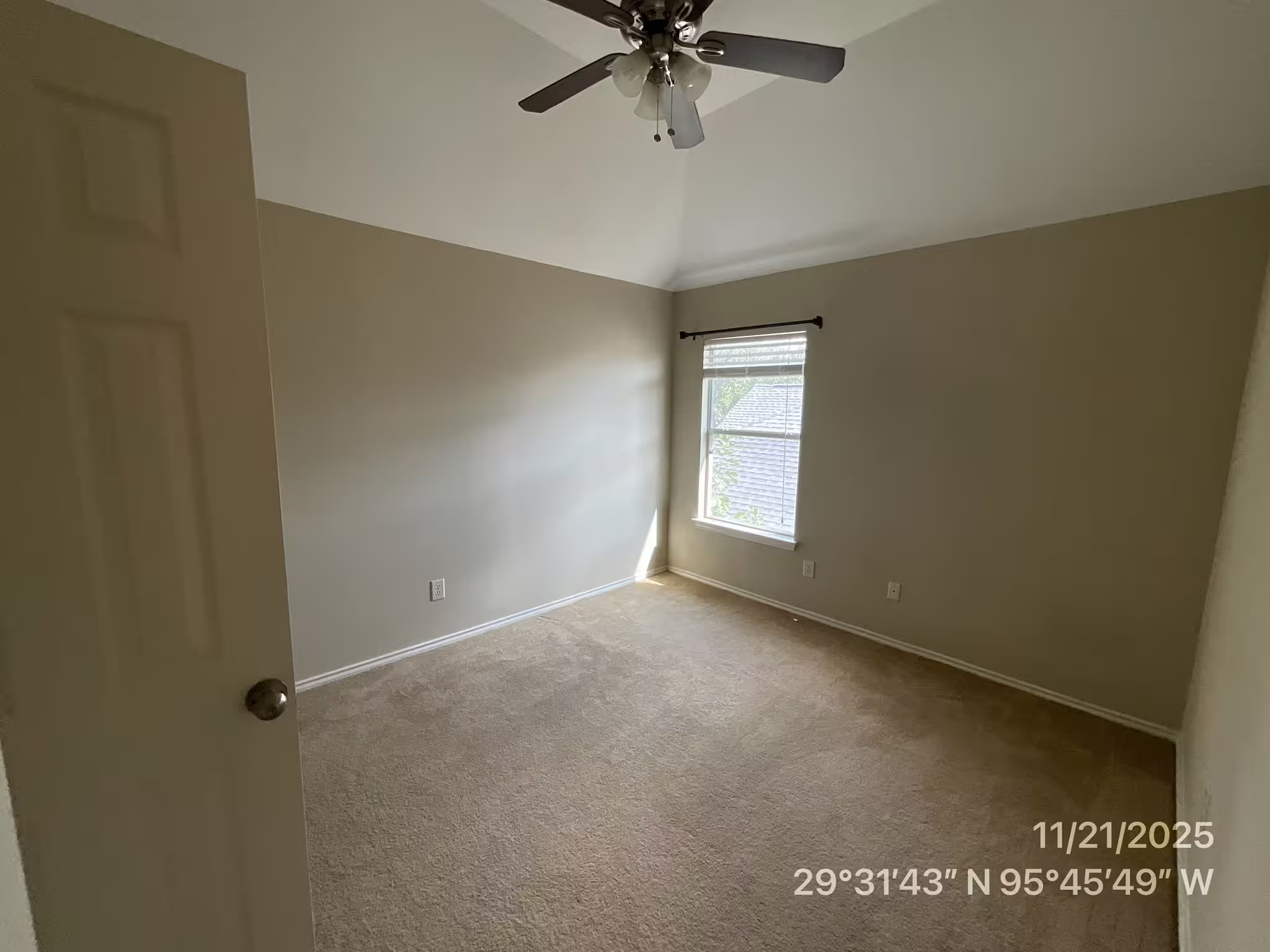 Photo 5 of 5506 Cunningham Lane, Rosenberg, TX