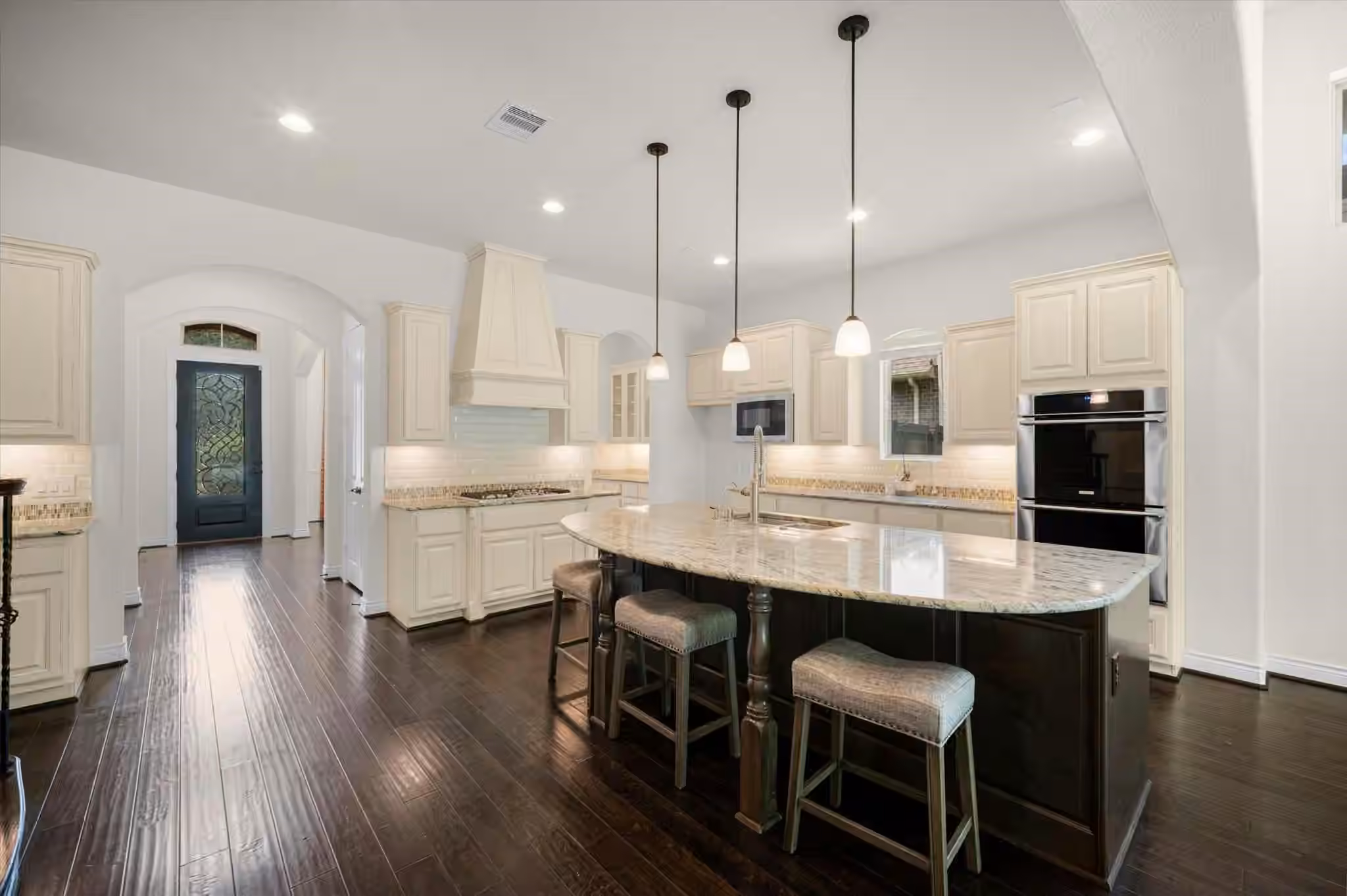 Photo 3 of 23022 Creek Park Drive, Spring, TX