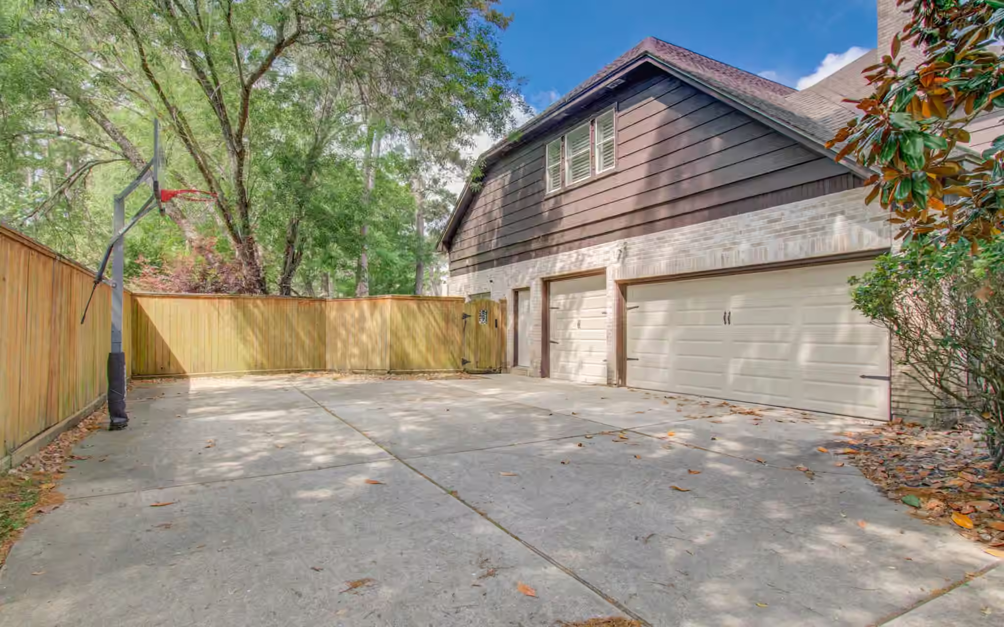 Photo 7 of 1703 Brookside Pine Lane, Houston, TX