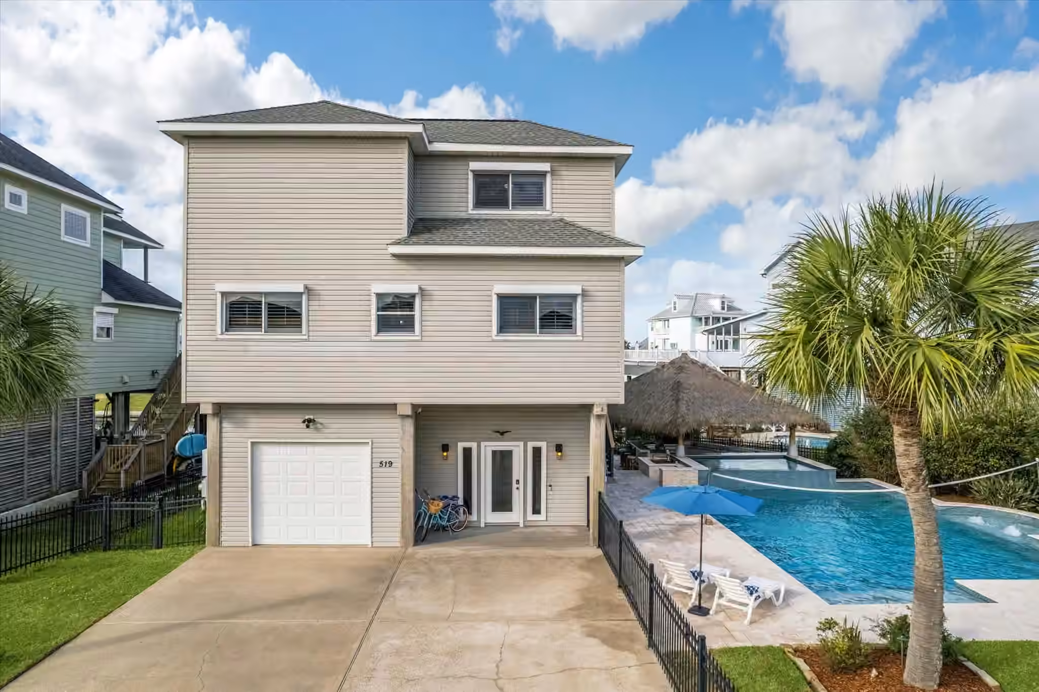 Photo of 519 Westerly Drive, Tiki Island, TX