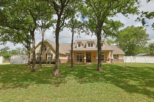 Photo 4 of 101 Pin Oak Lane, Hempstead, TX