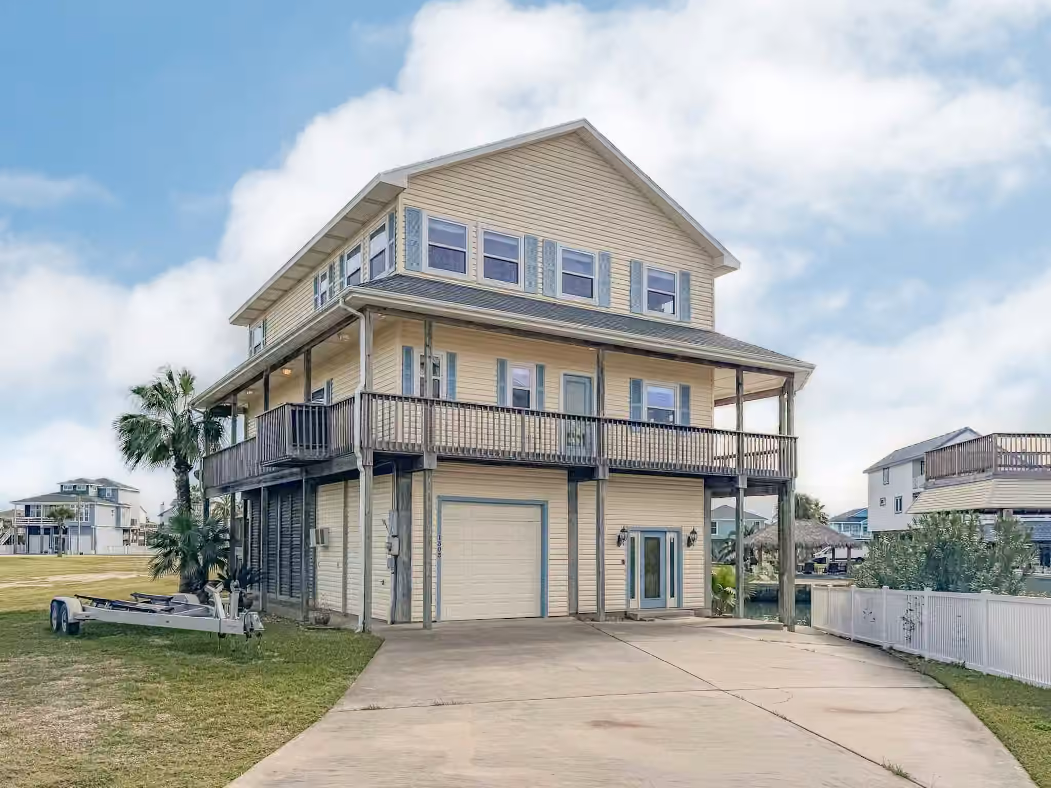Photo of 1303 Tiki Drive, Tiki Island, TX 77554