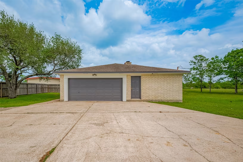 Photo 3 of 11235 FM 1764, Santa Fe, TX