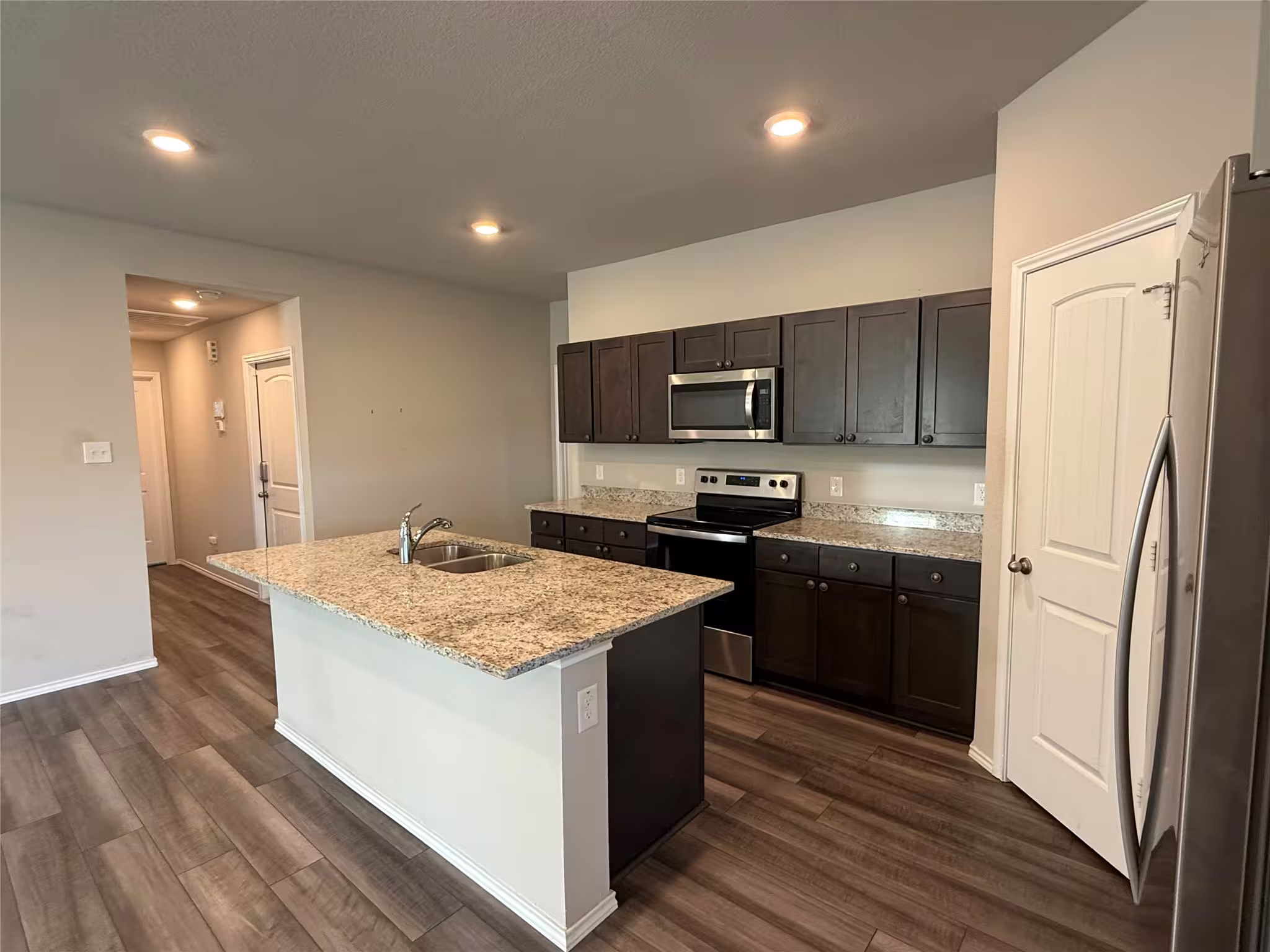 Photo 7 of 229 Pecos Drive, Huntsville, TX