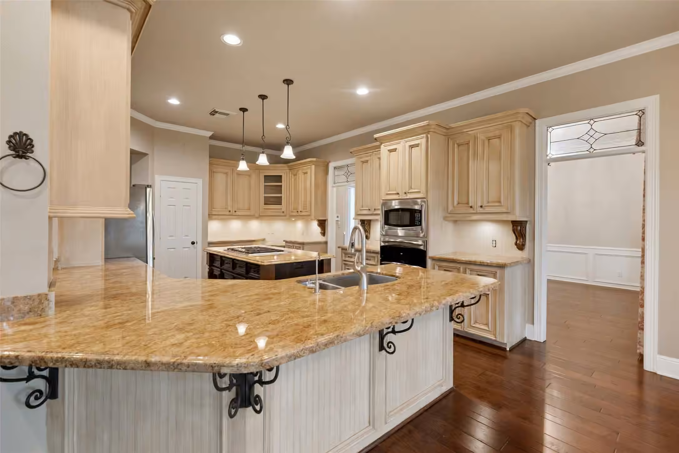 Photo 5 of 25031 Northampton Forest Drive, Spring, TX