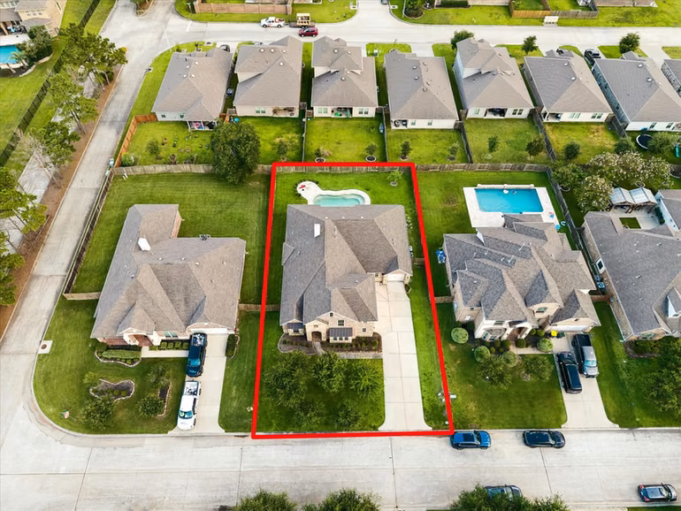 Photo 2 of 3306 Explorer Way, Conroe, TX