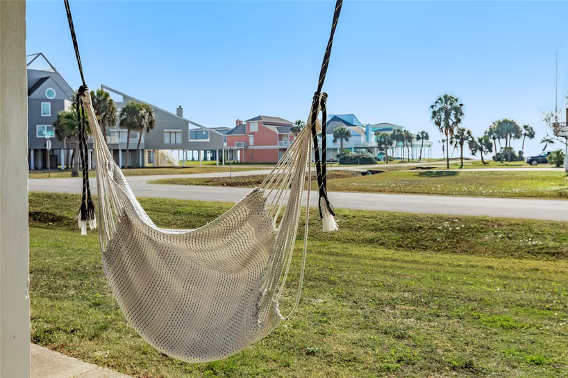 Photo 4 of 4125 Fiddler Crab Lane, Galveston, TX