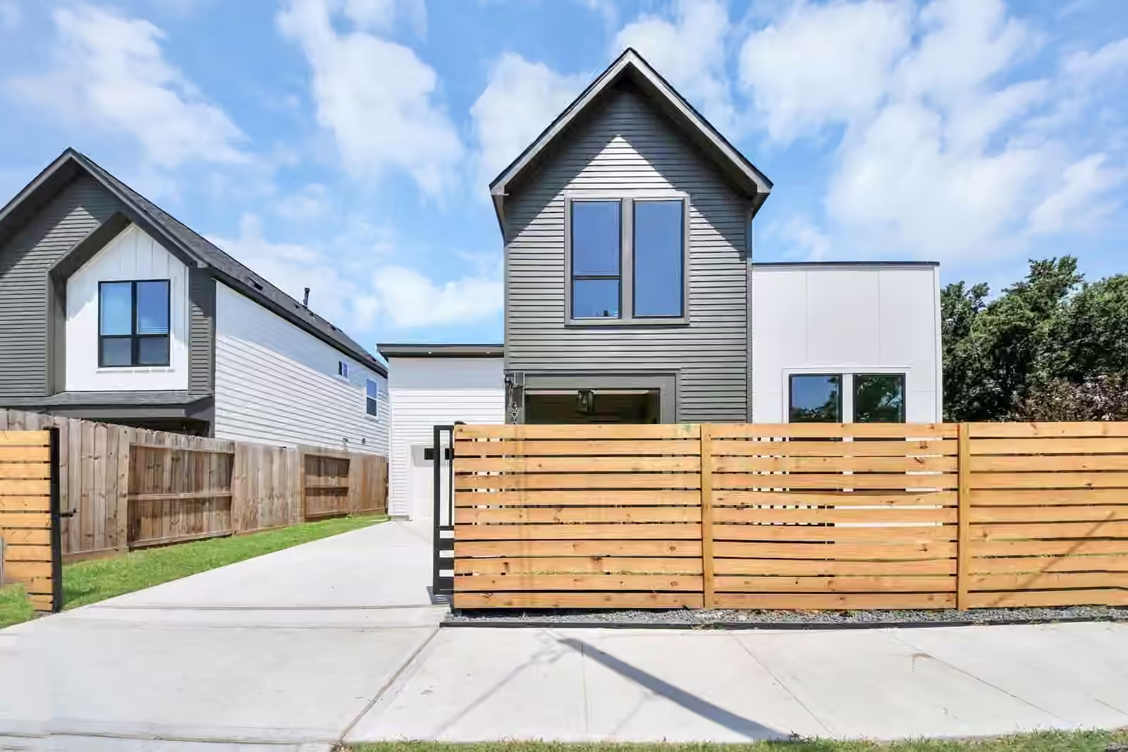 Photo 2 of 3909 SUMPTER, Houston, TX