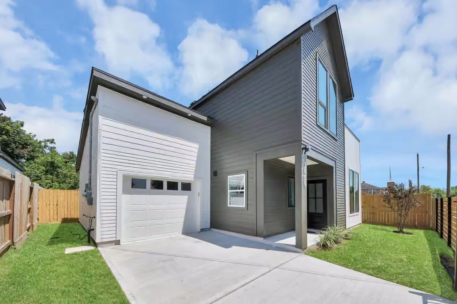Photo 3 of 3909 SUMPTER, Houston, TX