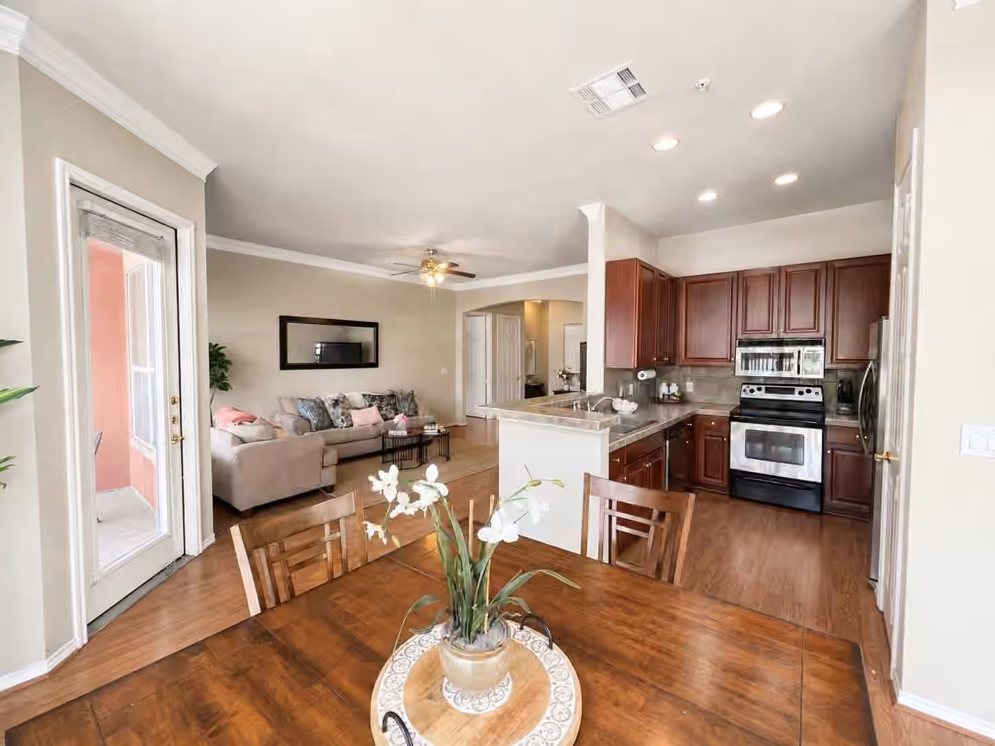 Photo 4 of 2400 Mccue Road 240, Houston, TX