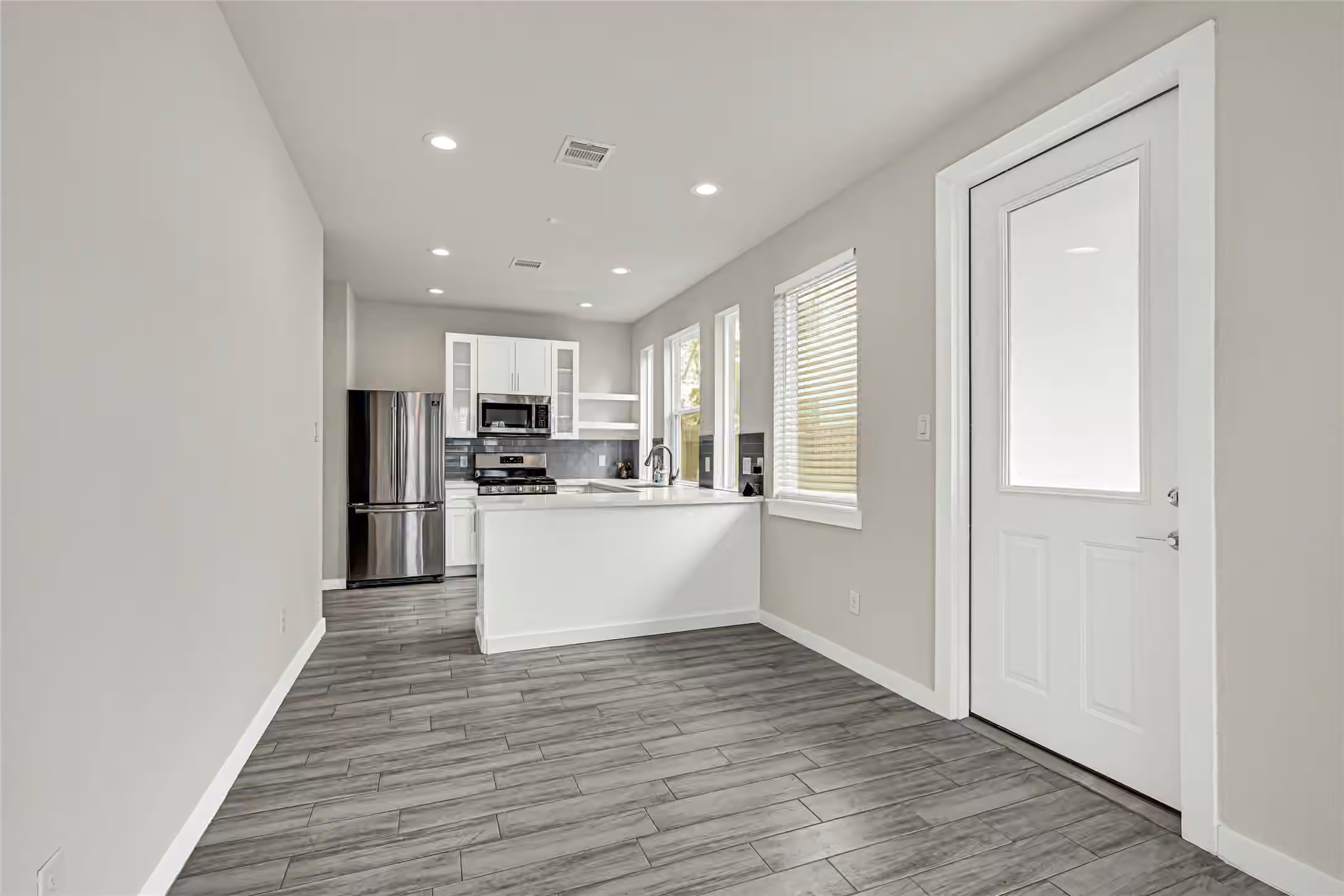 Photo 7 of 9431 Jutland Road, Houston, TX
