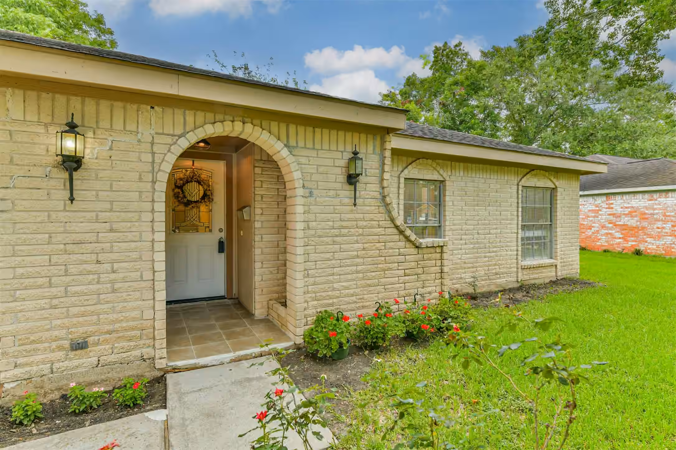 Photo 4 of 11807 Sagecliff Drive, Houston, TX