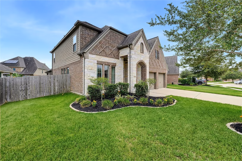 Photo 4 of 13226 Sage Meadow Lane, Pearland, TX