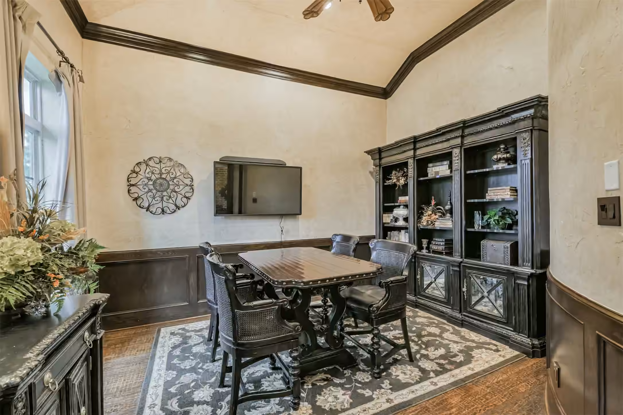 Photo 7 of 111 Oak Estates Drive, Conroe, TX