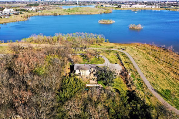 Photo 6 of 14355 Schiller Road, Houston, TX