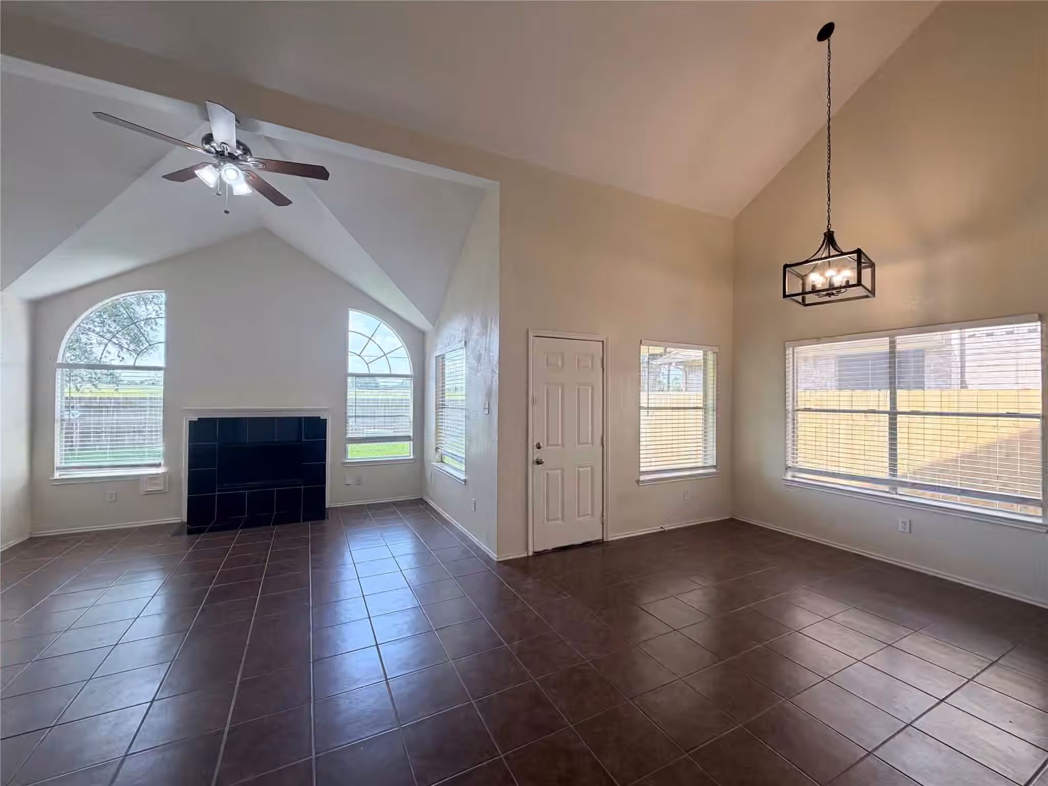 Photo 5 of 4134 Almond Lake Drive, Houston, TX