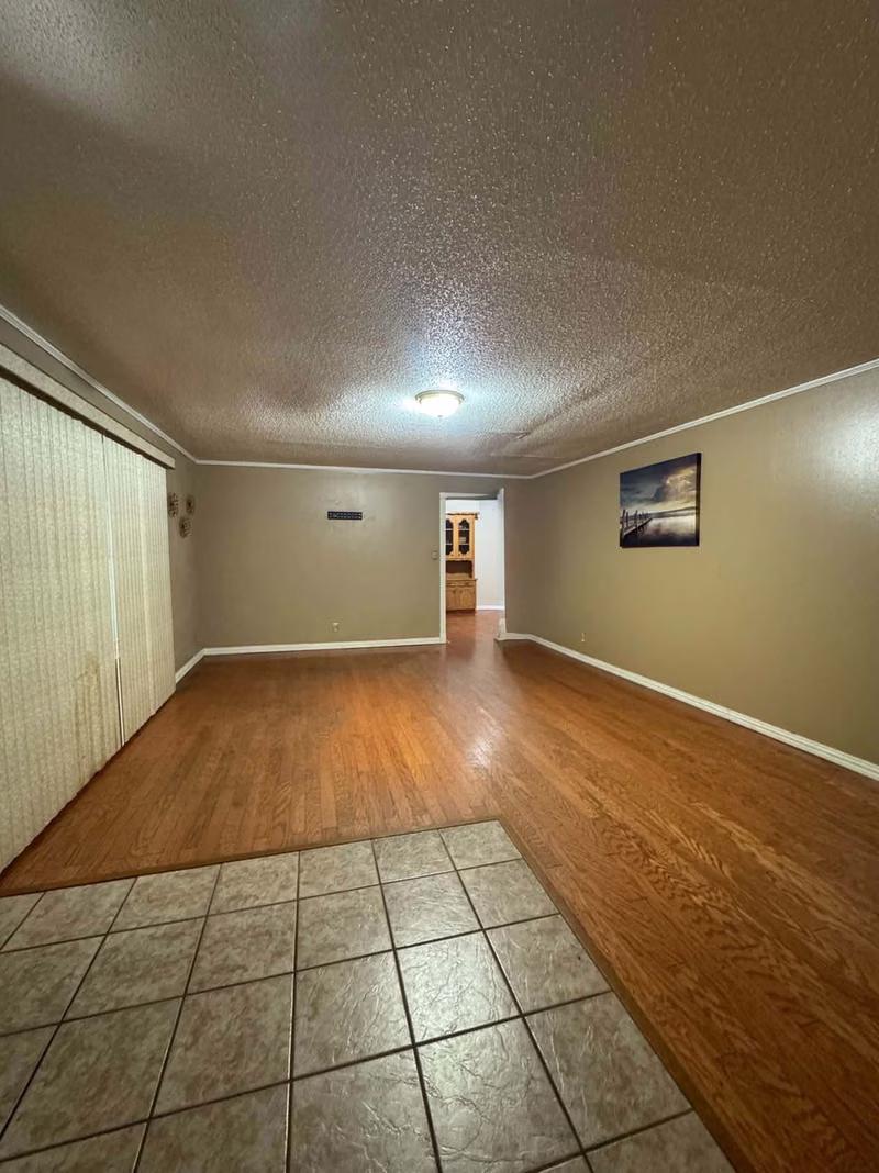 Photo 6 of 2901 Del Monte Avenue, Bay City, TX