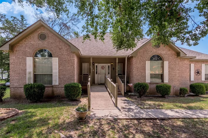 Photo 5 of 206 Lake Front Drive, Trinity, TX