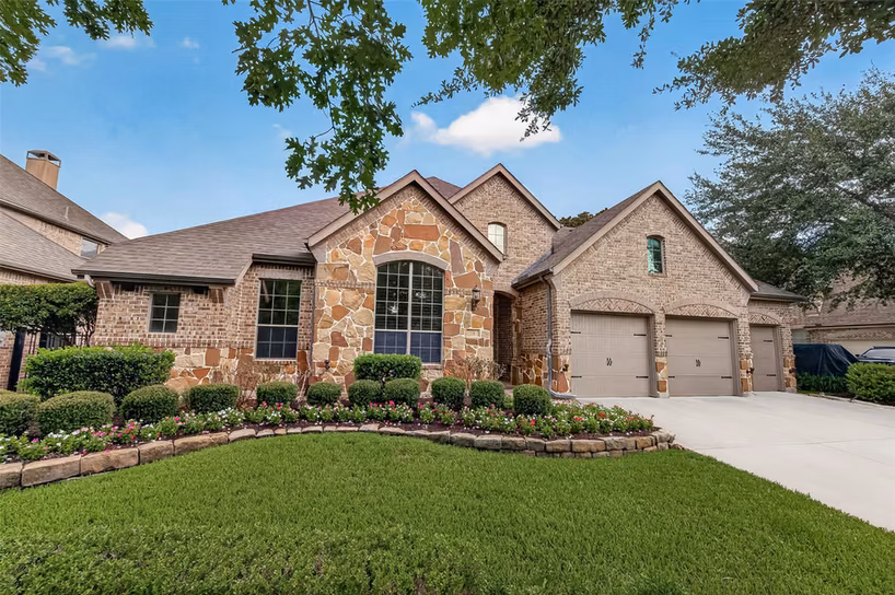 Photo 2 of 38 S Almondell Way, Tomball, TX
