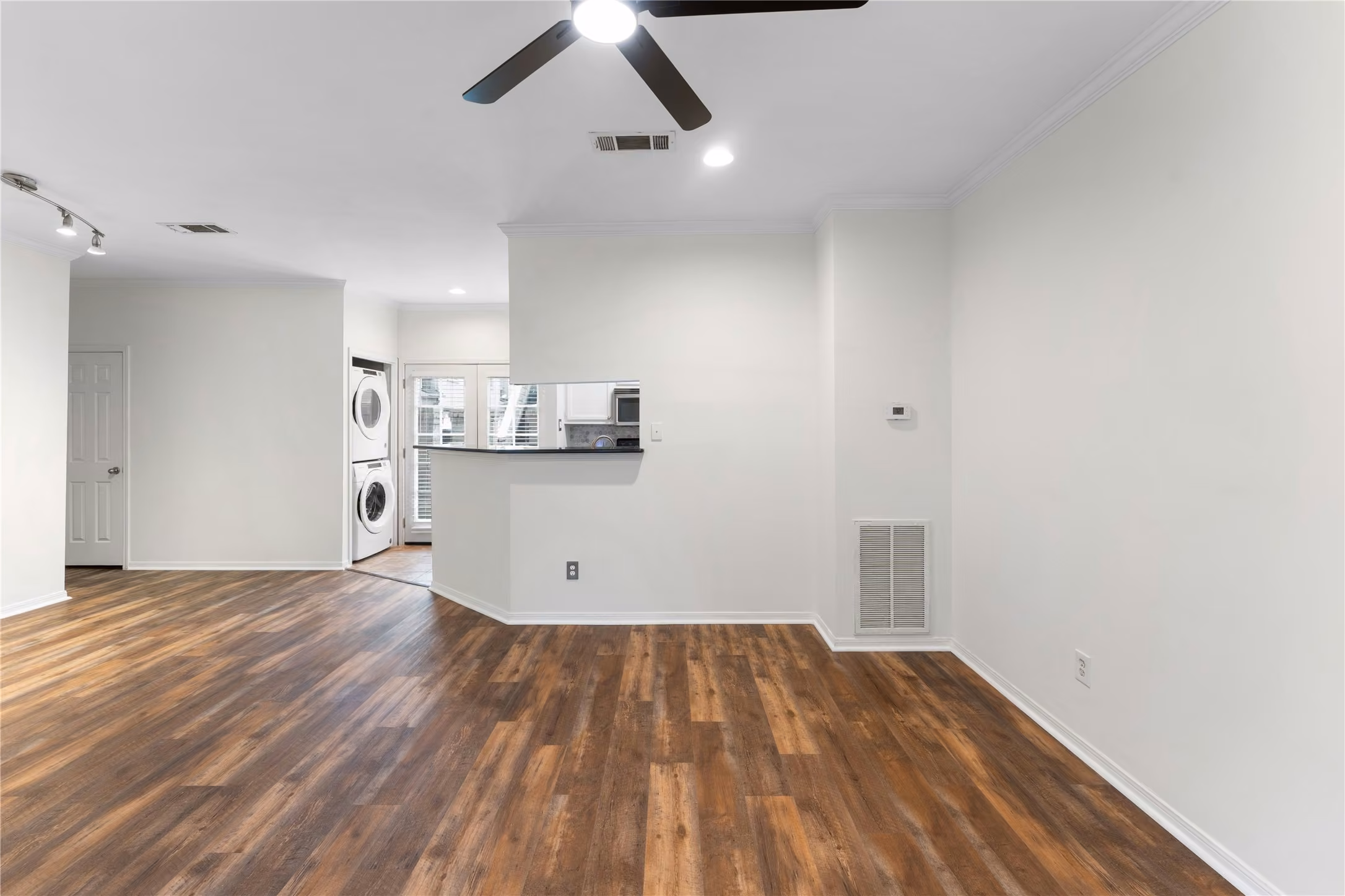 Photo 6 of 2218 Hopkins Street 2218, Houston, TX