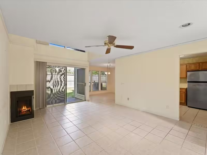Photo 4 of 3317 Golden Trails Drive 807, Houston, TX