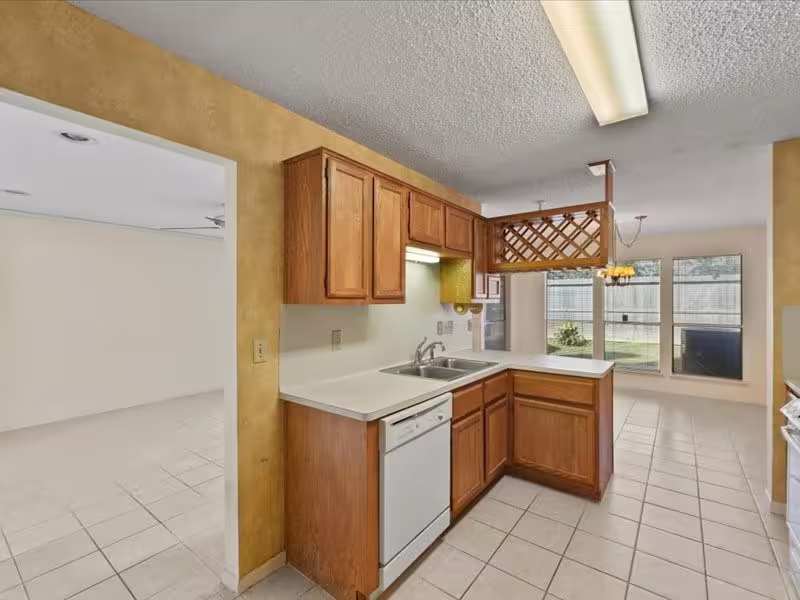 Photo 7 of 3317 Golden Trails Drive 807, Houston, TX