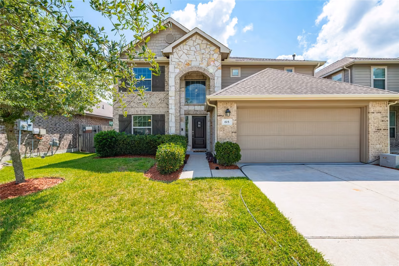Photo of 615 Liberty Pines Lane, La Marque, TX 77568