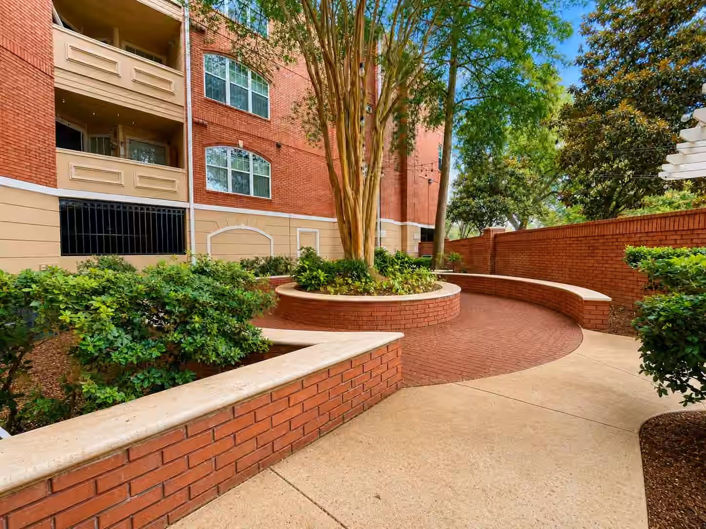 Photo 2 of 2100 Welch Street C202, Houston, TX