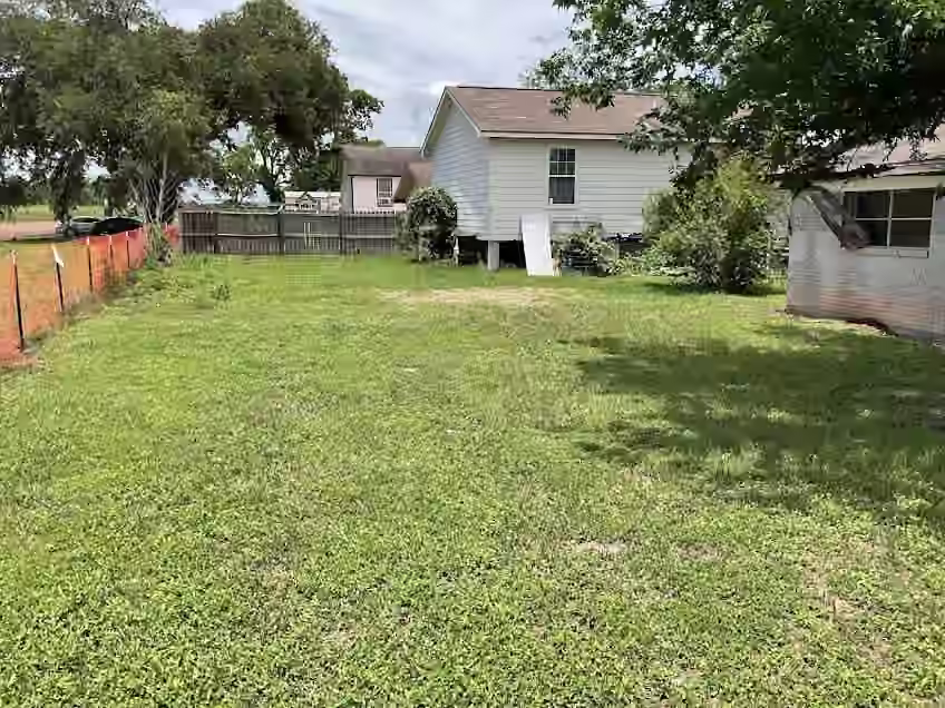 Photo 7 of 1517 Columbine Street, Wharton, TX