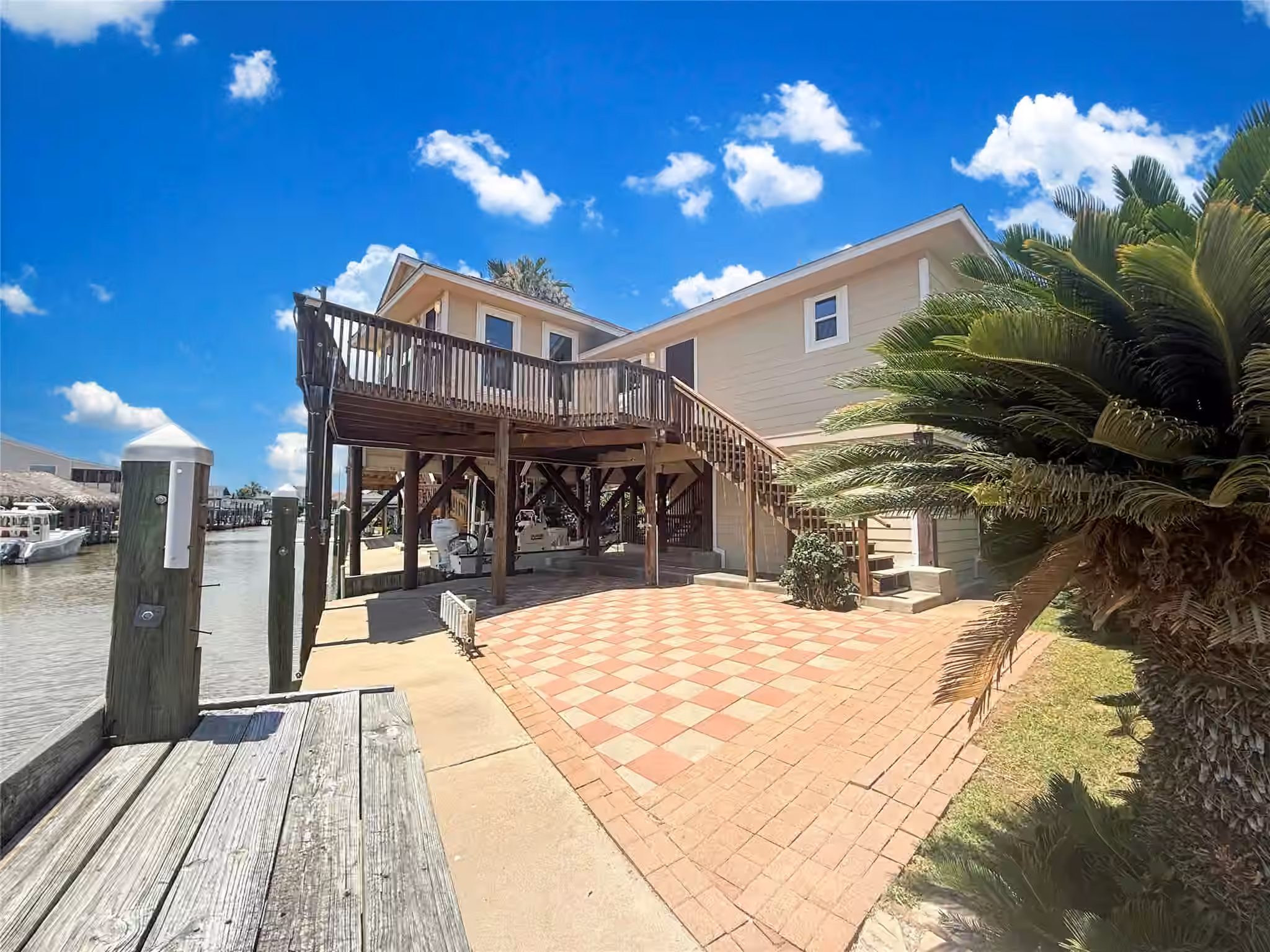 Photo 2 of 23 King Fish Lane, Freeport, TX