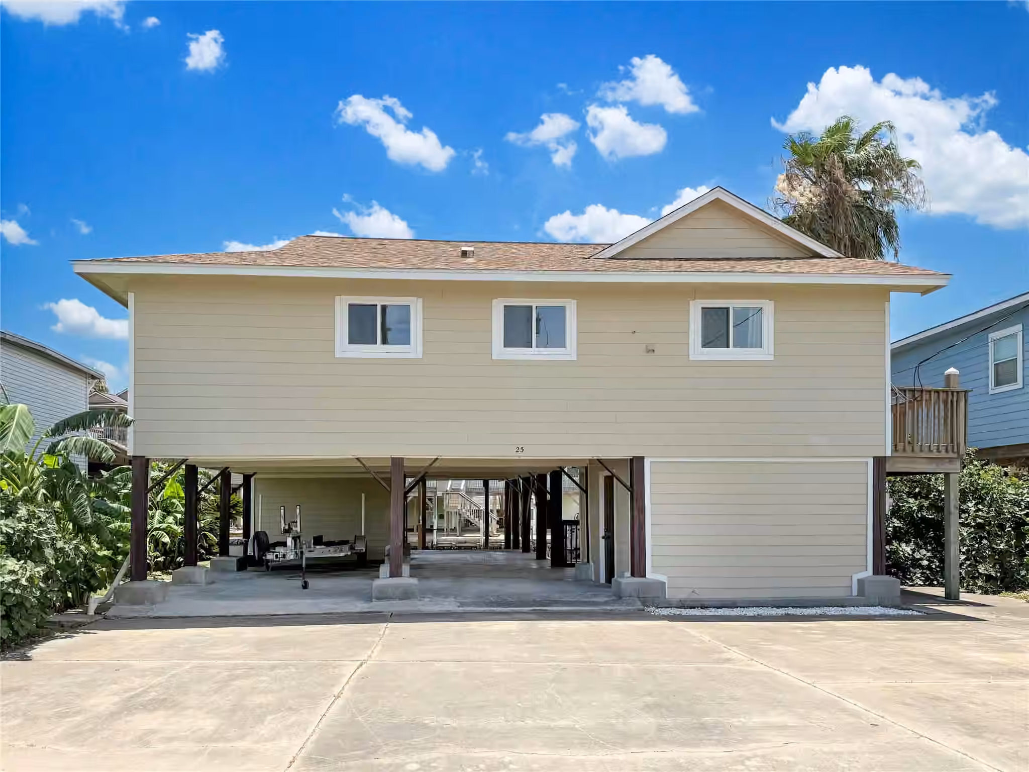 Photo 4 of 23 King Fish Lane, Freeport, TX