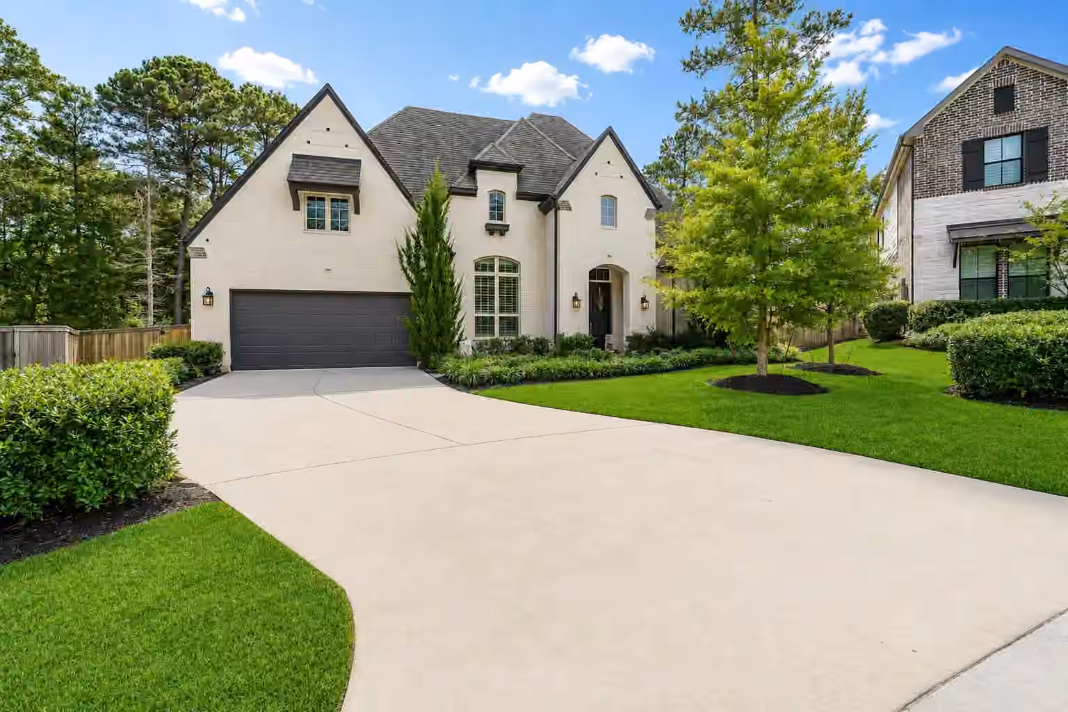 Photo 2 of 107 Rosewood Forest Court, Willis, TX
