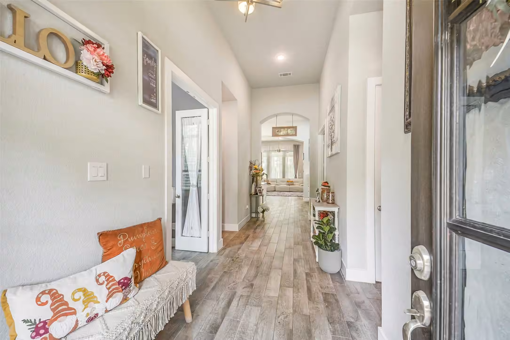 Photo 5 of 107 Rosewood Forest Court, Willis, TX