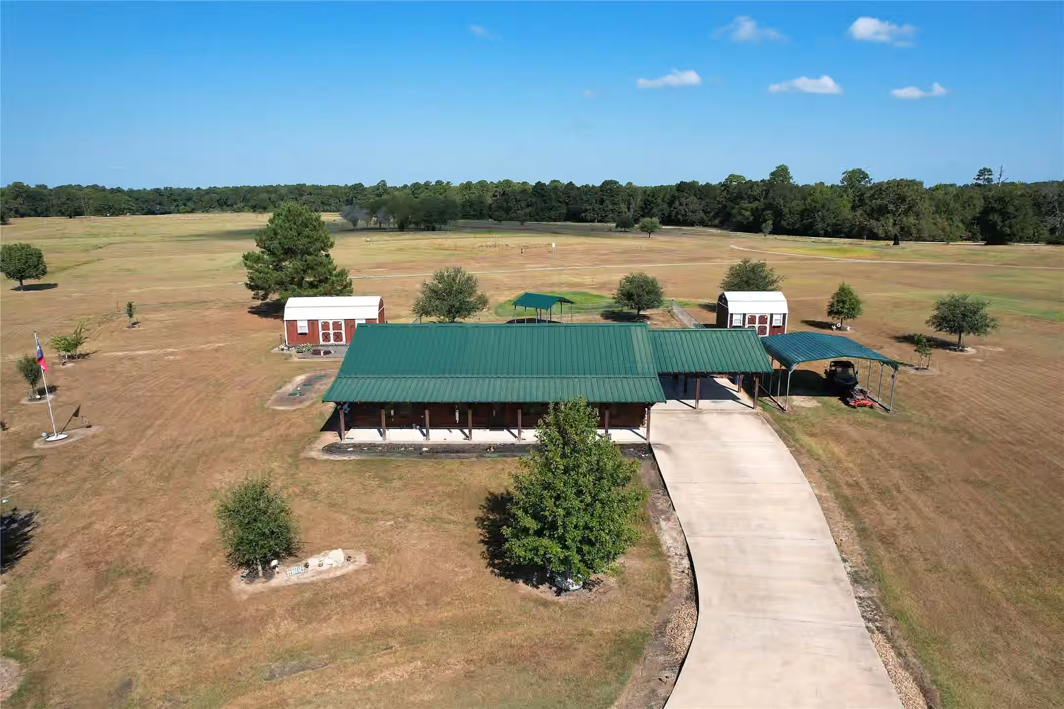 Photo of 130 Raleigh Circle, Trinity, TX 75862