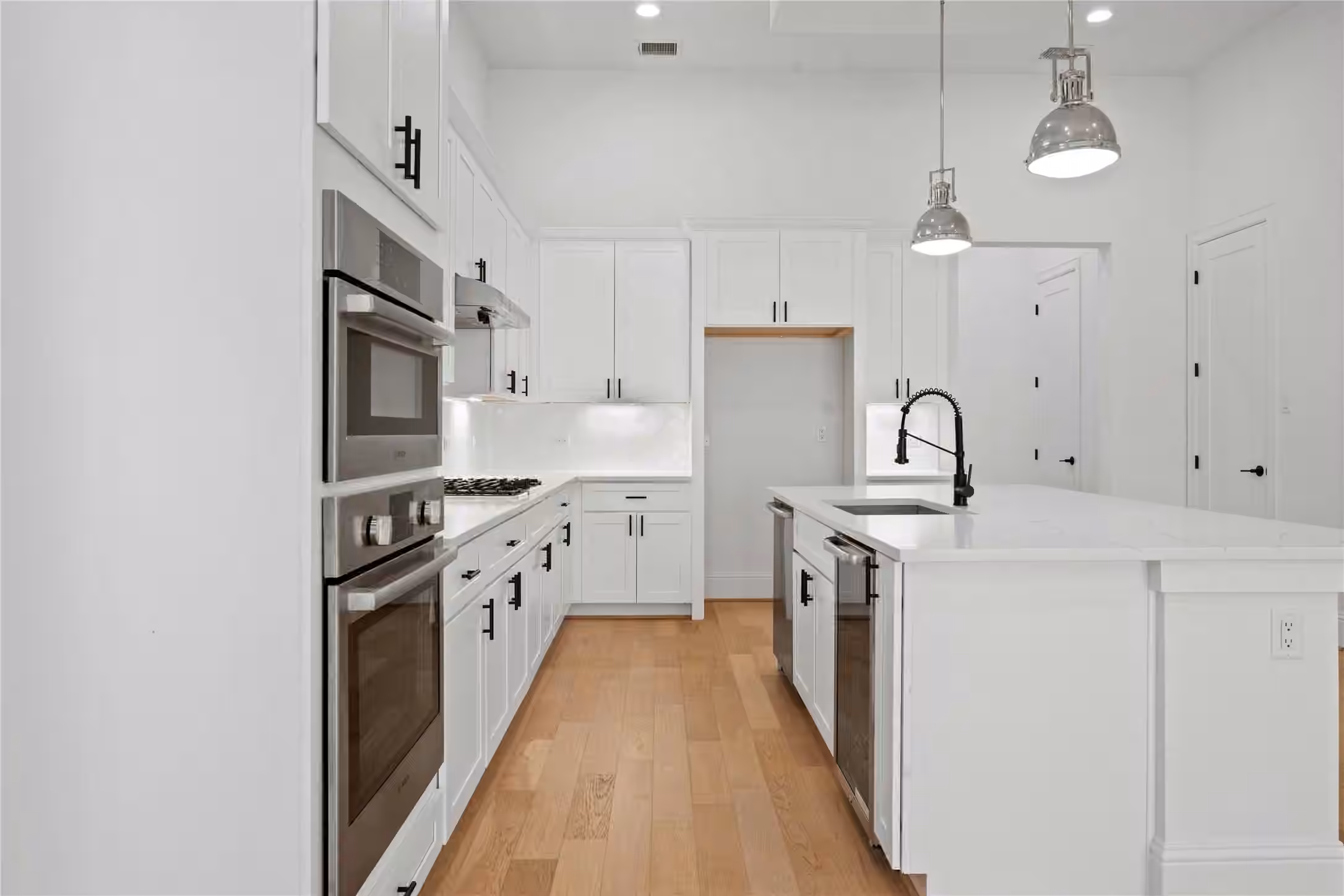Photo 5 of 2408 Driscoll Street, Houston, TX