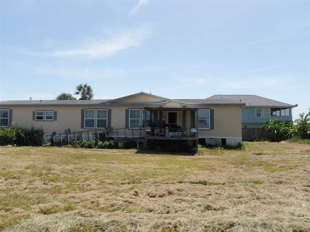 Photo 3 of 131& 807 ST Mary, Matagorda, TX