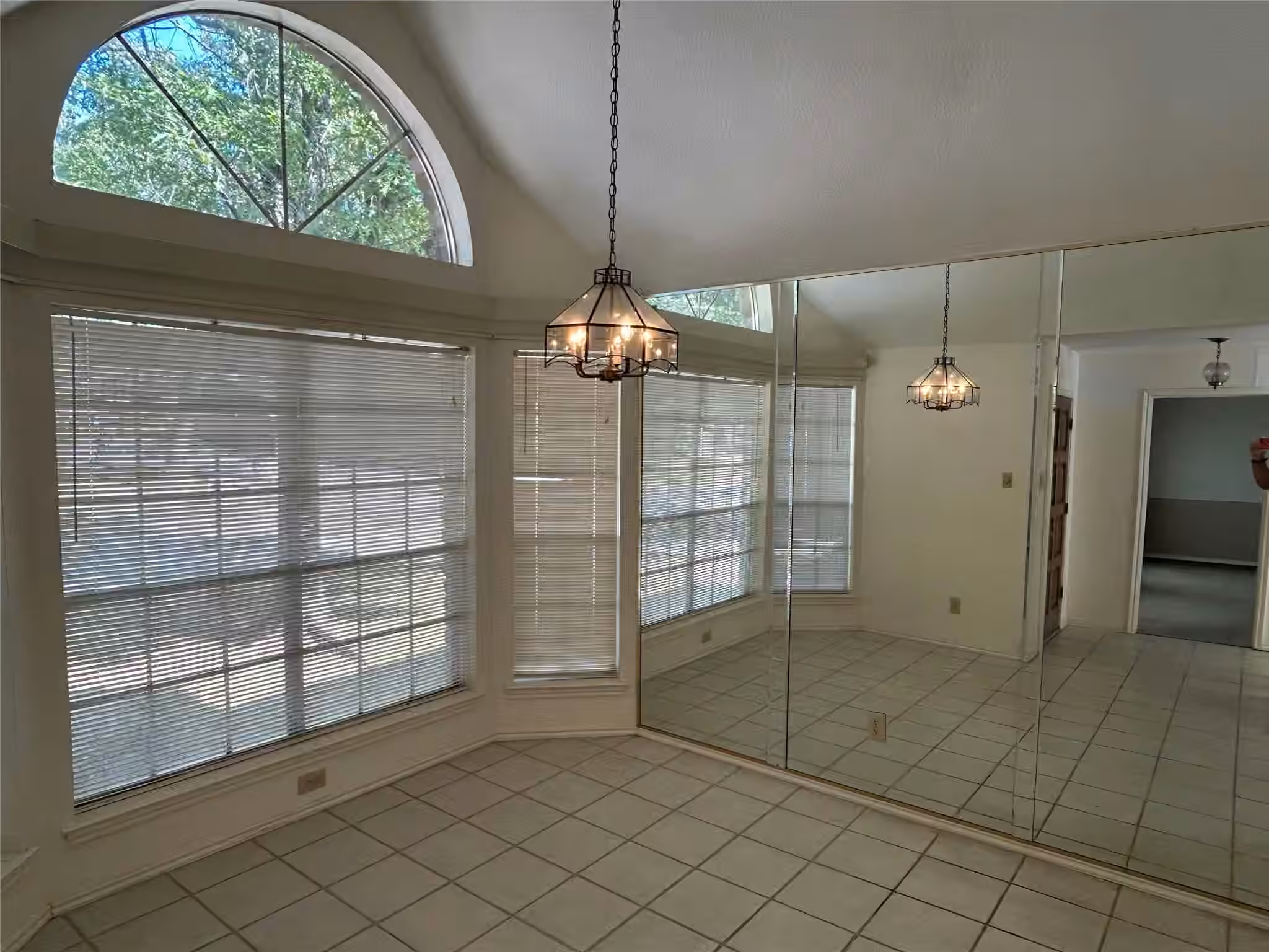 Photo 5 of 5338 Rivergate Drive, Spring, TX
