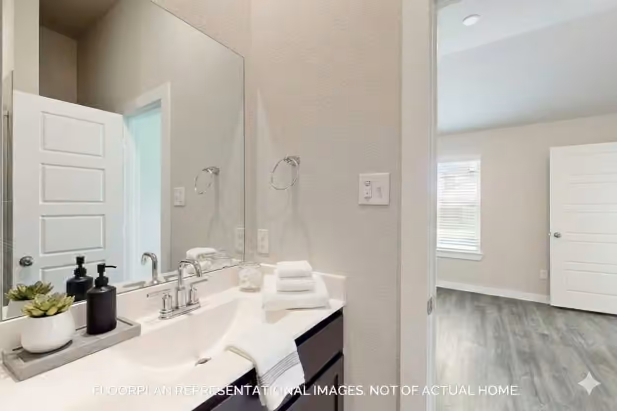 Photo 4 of 1025 Garnet Star Drive, La Marque, TX