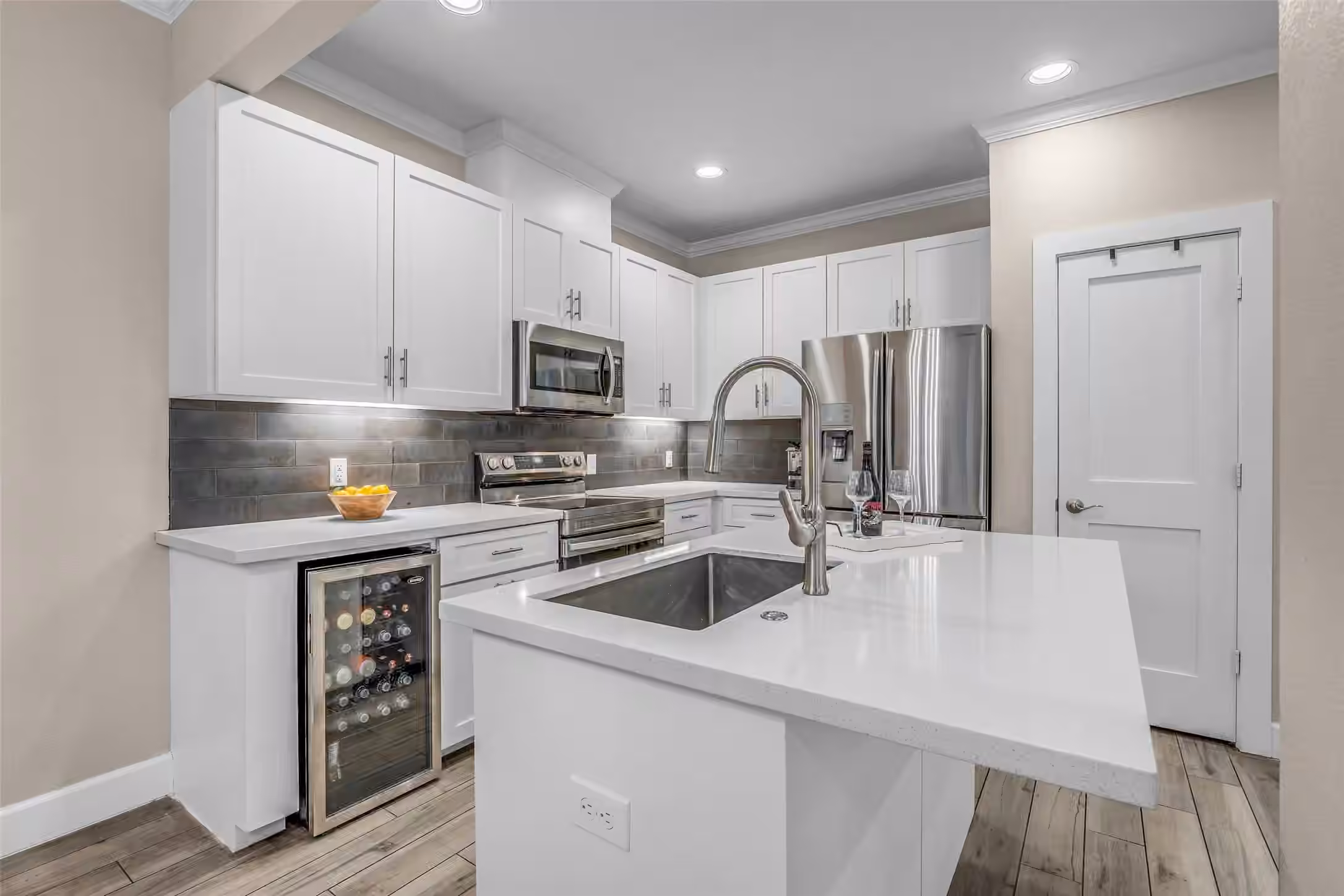 Photo 5 of 7485 Brompton Street 7485, Houston, TX