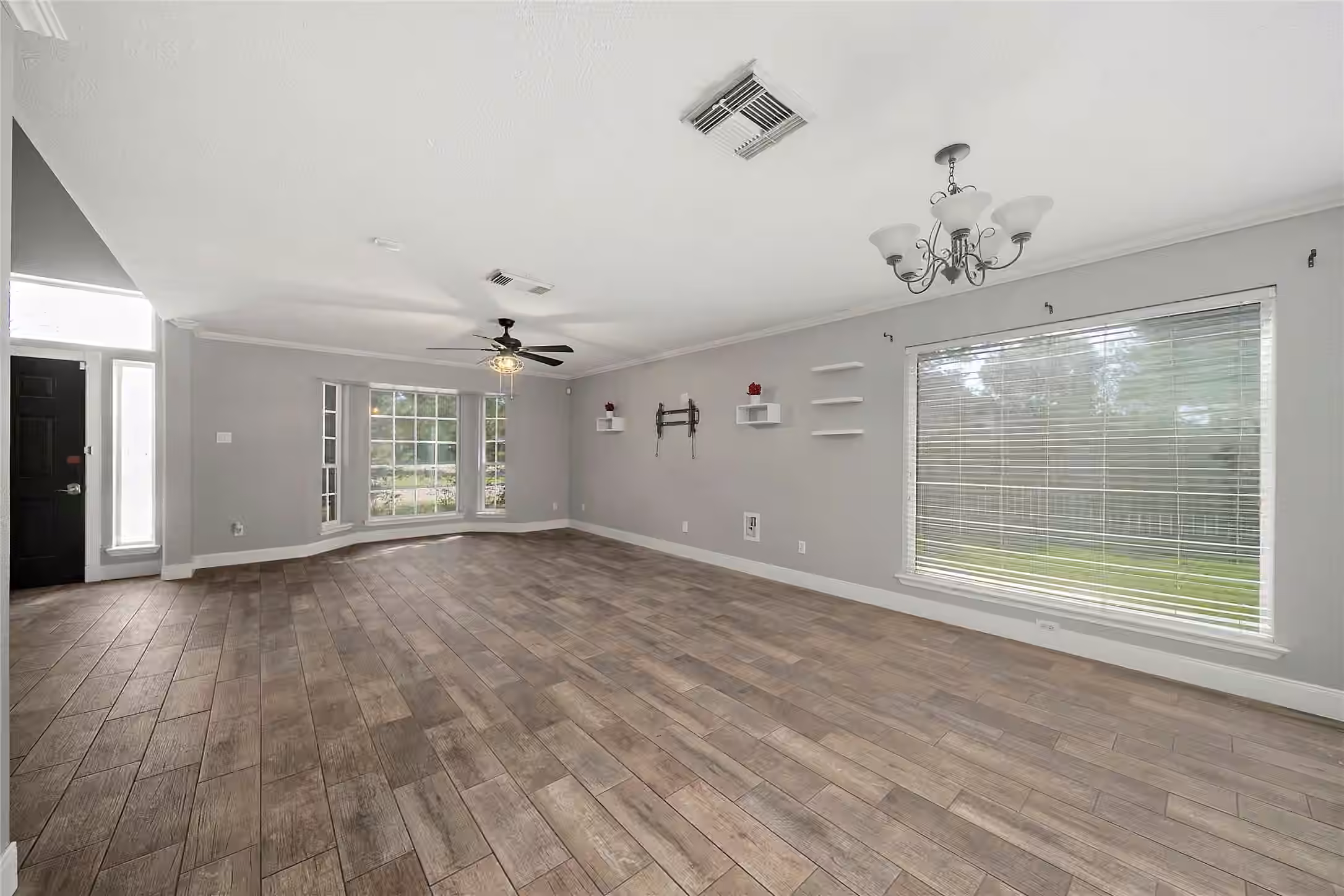 Photo 3 of 1801 Palo Duro Street, Friendswood, TX